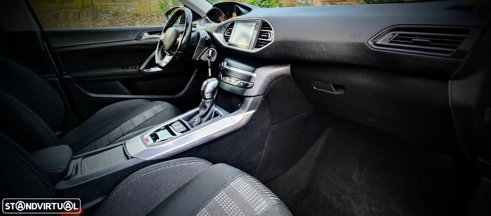 Peugeot 308 1.2 PureTech Allure Full LED EAT8 - 19