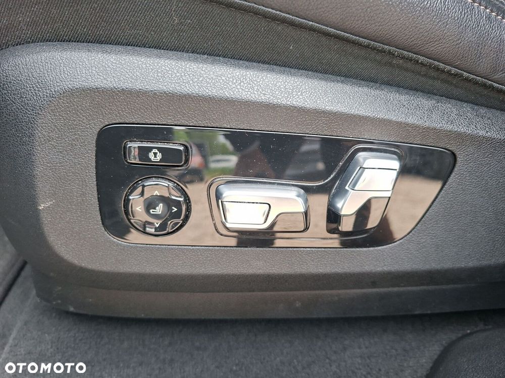 BMW X6 xDrive40d mHEV - 25