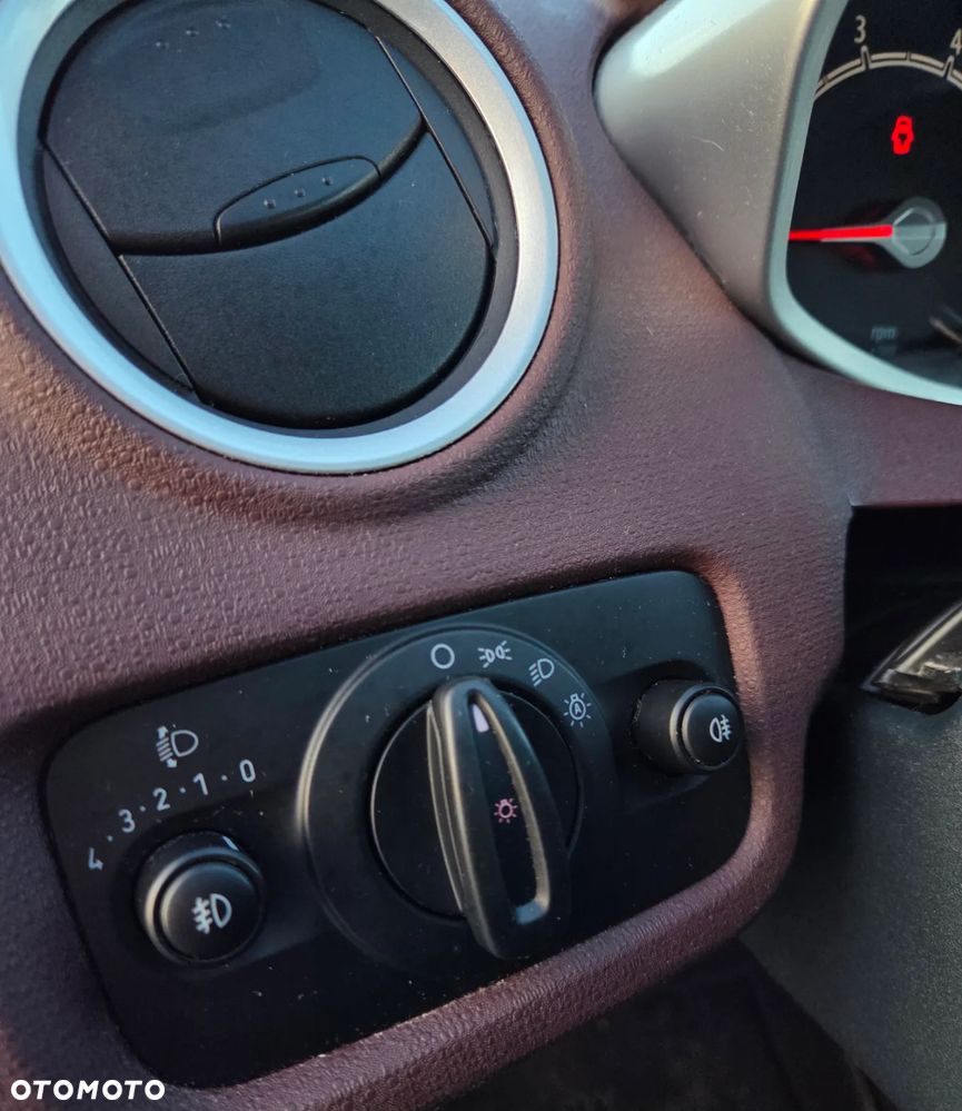 Ford Fiesta 1.25 Titanium - 35