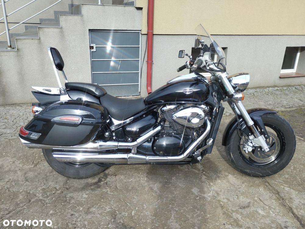 Suzuki Intruder - 1