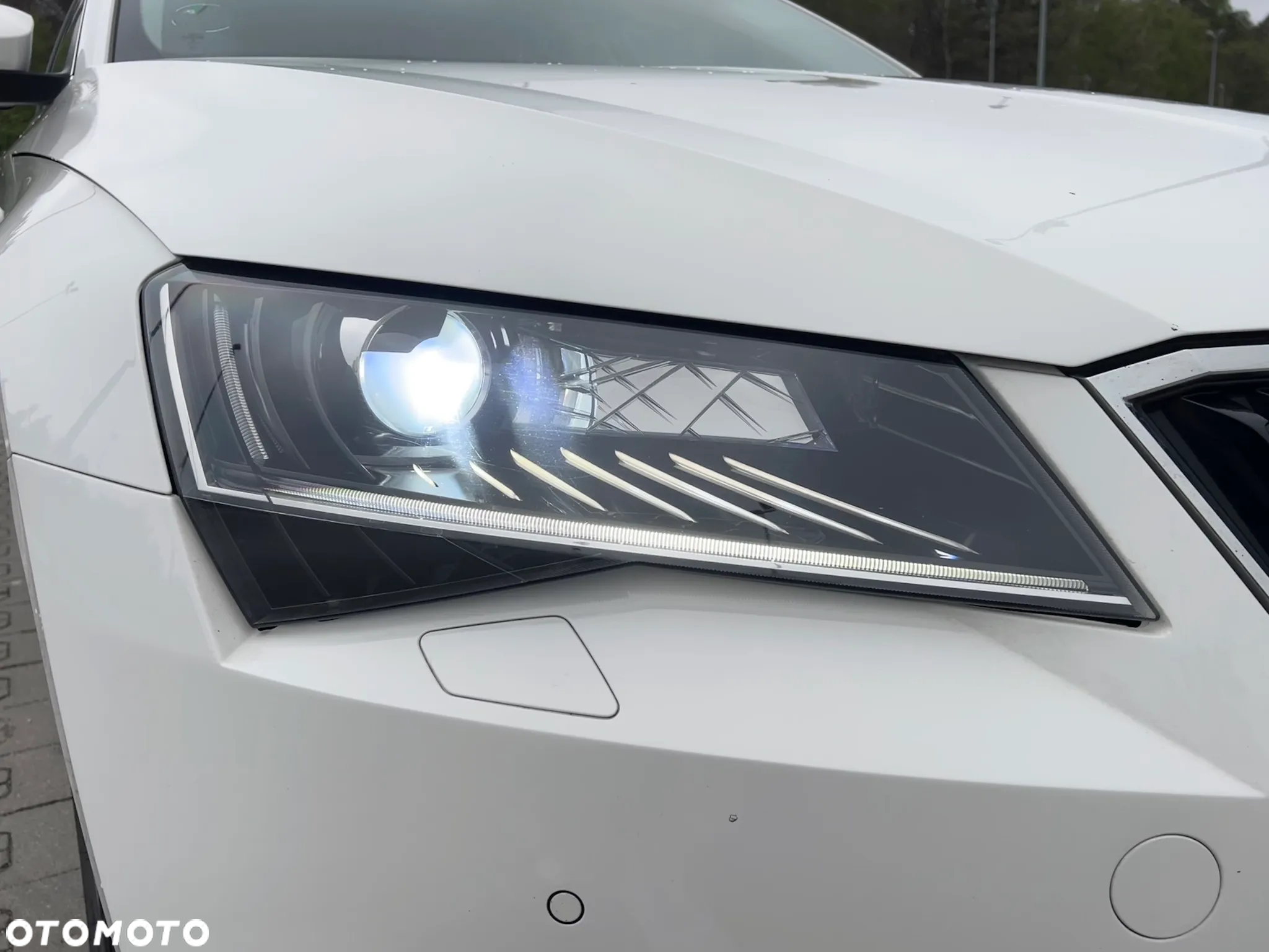 Skoda Superb 2.0 TDI SCR Style DSG - 10