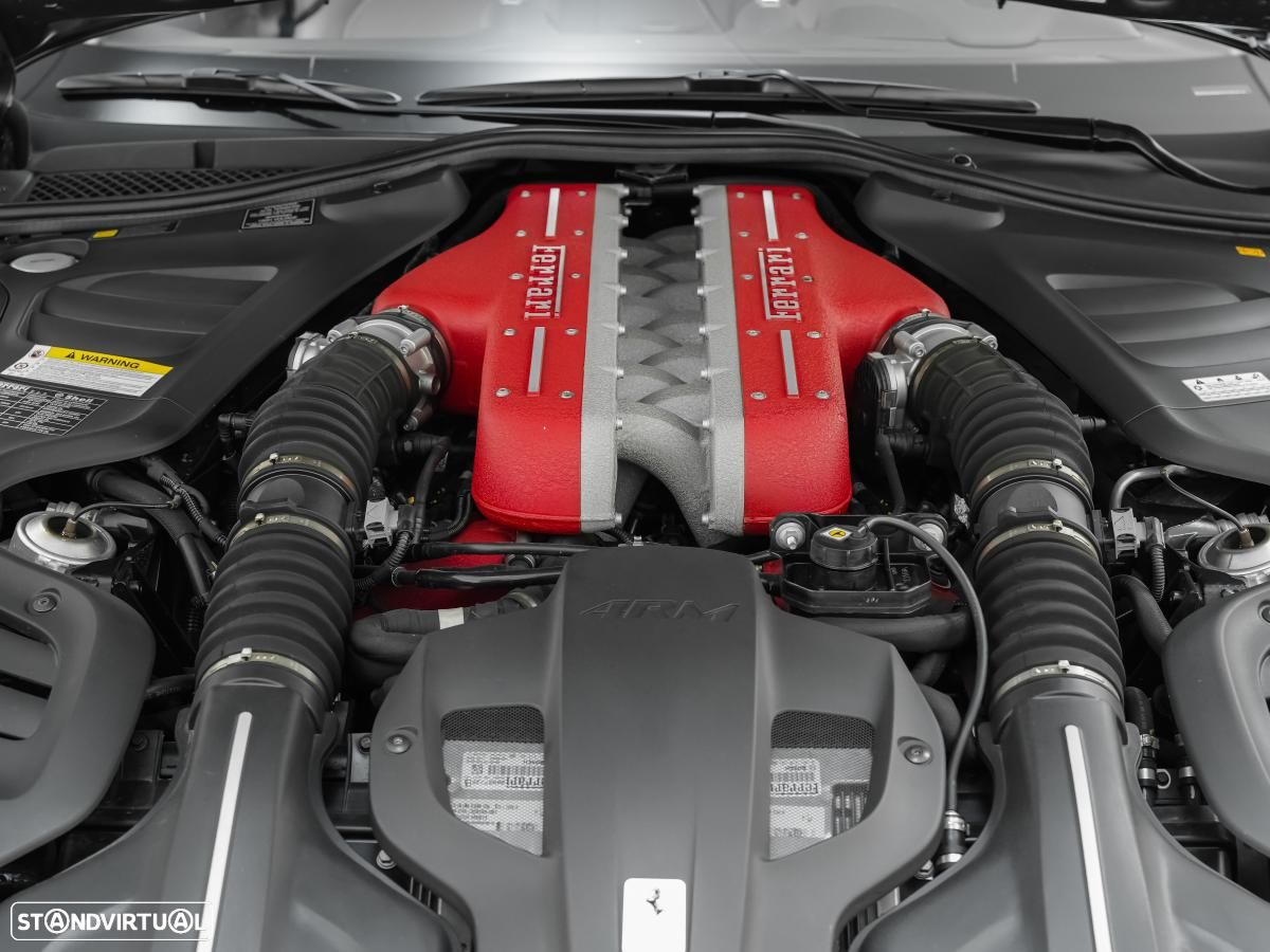 Ferrari GTC4 Lusso - 7