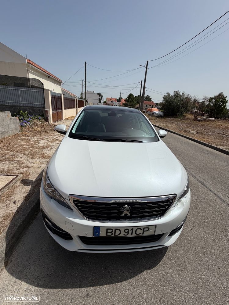 Peugeot 308 PureTech 130 GPF EAT8 Stop & Start Allure Pack - 4