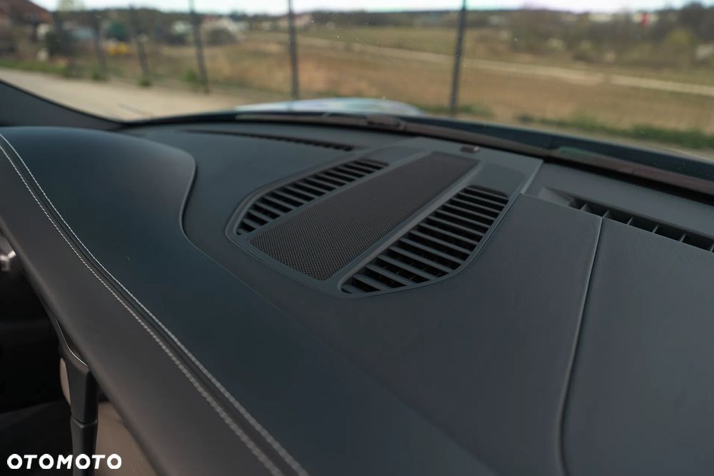 Porsche 911 - 23
