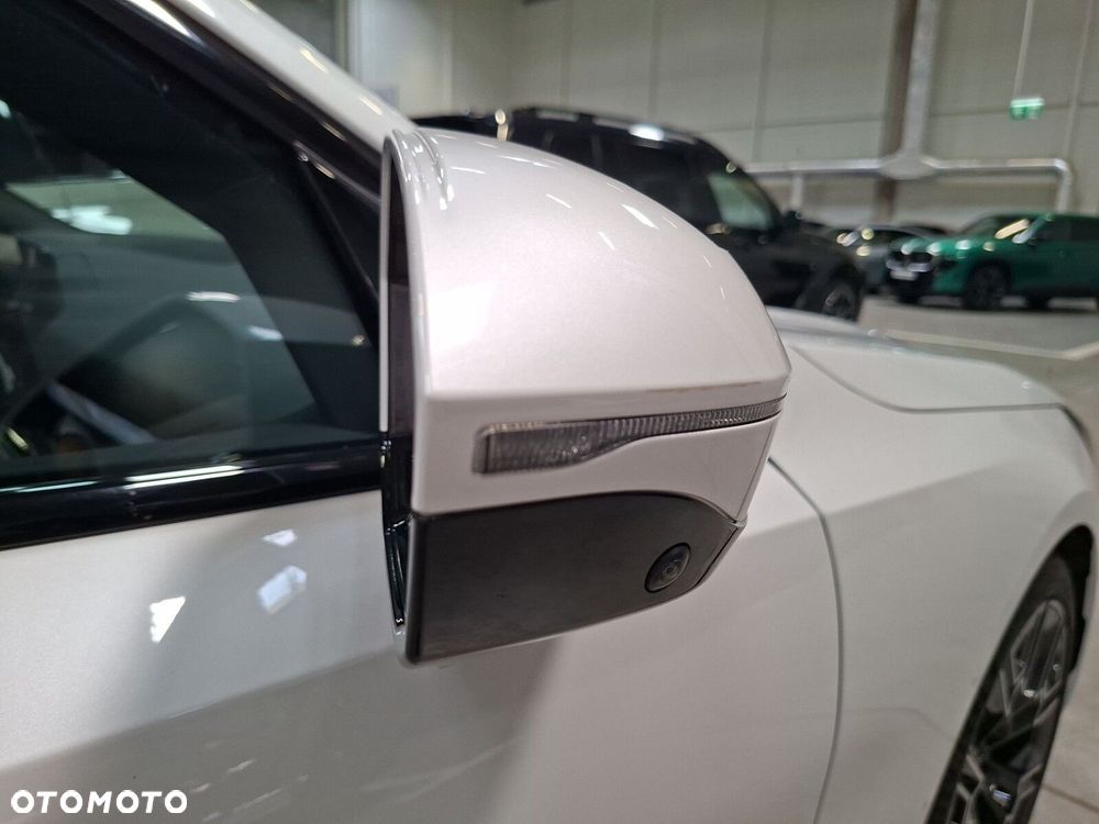 BMW Seria 5 - 22