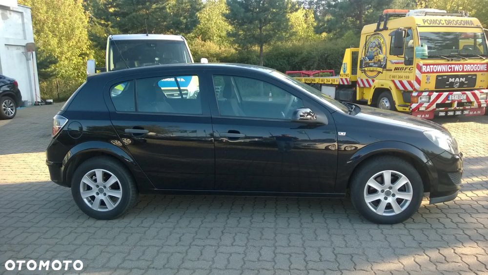 Opel Astra 1.6 Cosmo - 7