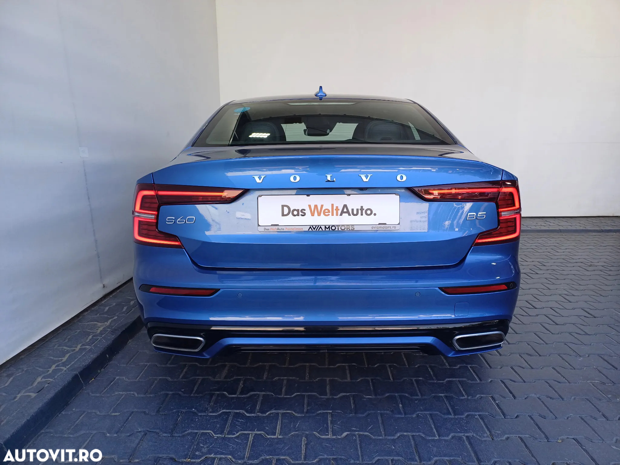 Volvo S60 T5 Momentum Pro - 24