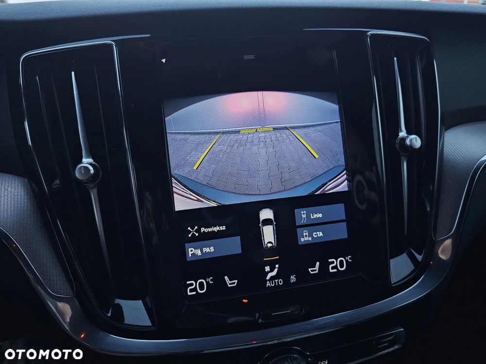 Volvo V60 D3 Geartronic R-Design - 34