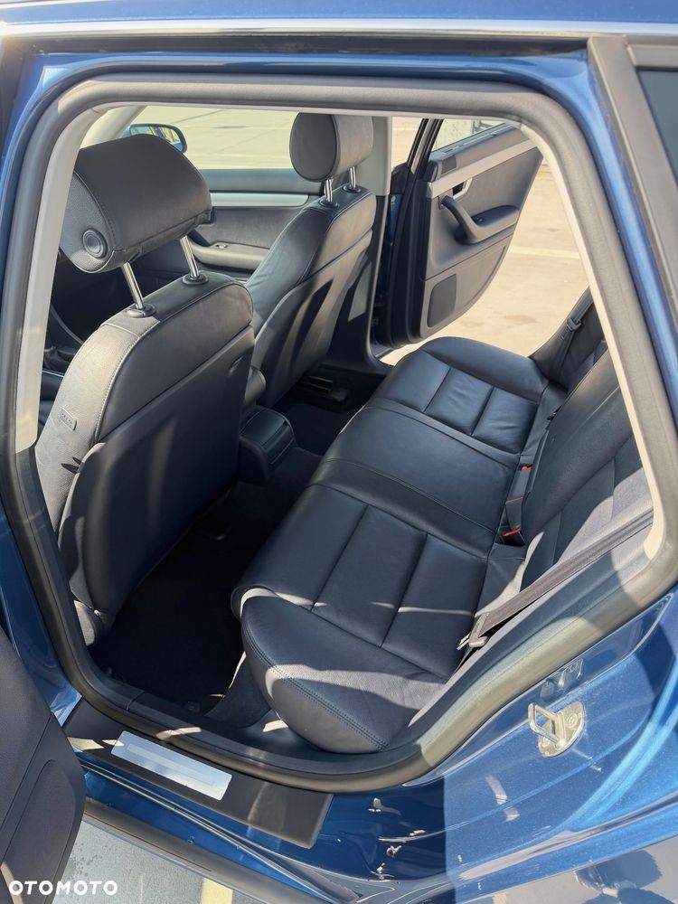 Audi A4 Avant 1.8 T quattro - 16