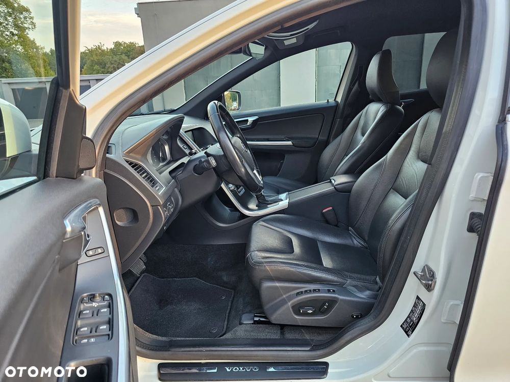 Volvo XC 60 D4 Geartronic Summum - 21