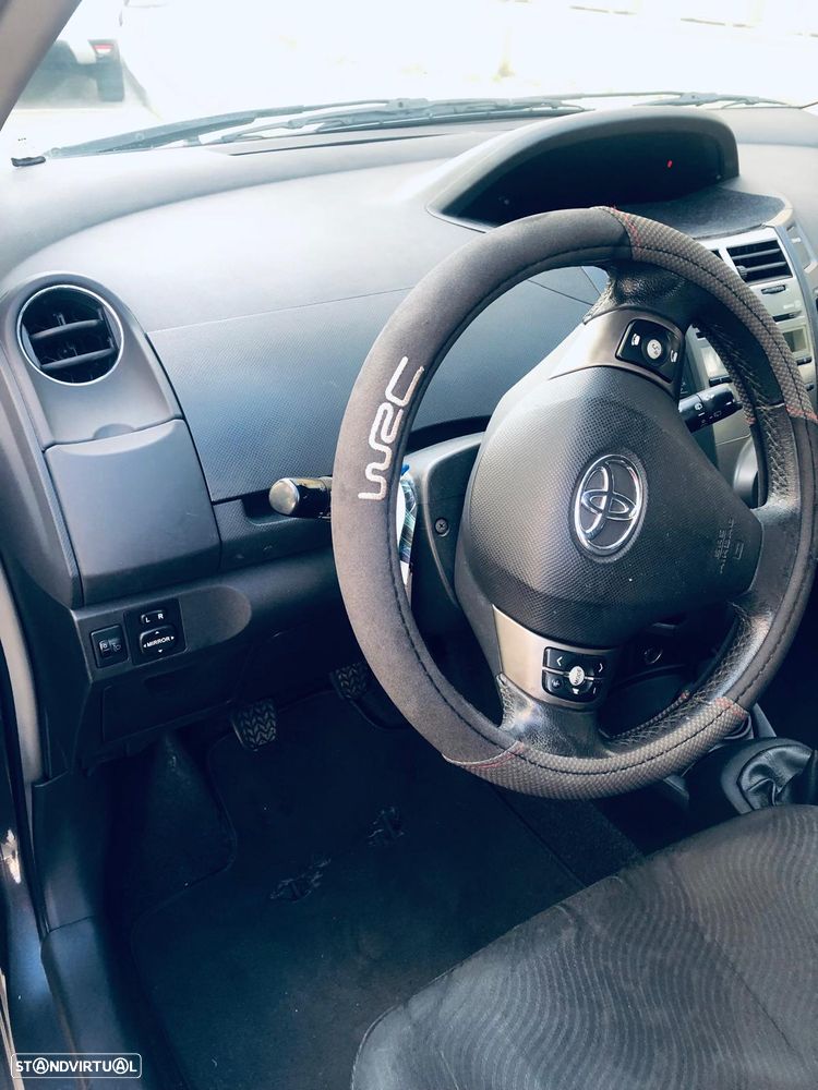 Toyota Yaris 1.4 D-4D Comfort+AC - 6