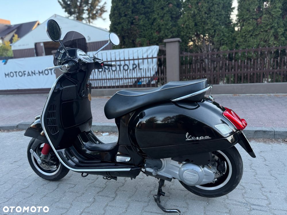 Piaggio Vespa - 15