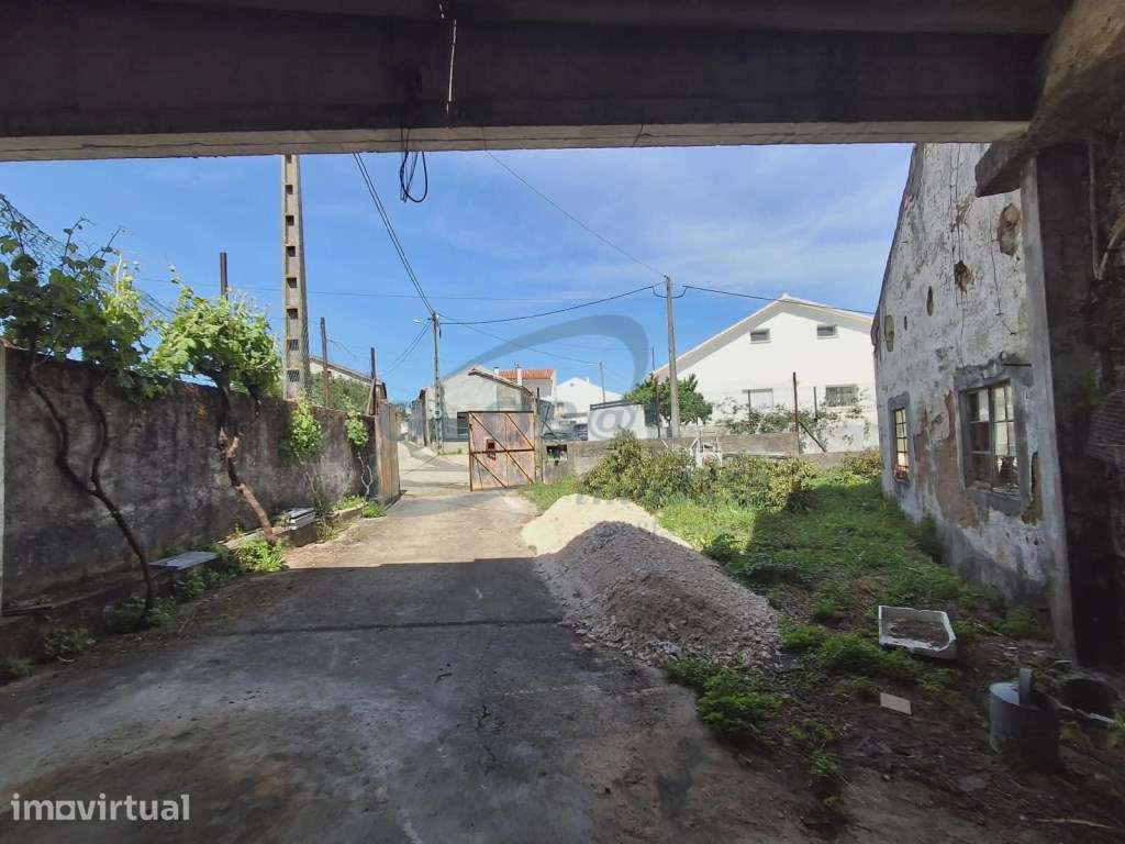 Armazém com 1.600 m² em lote de 2.960 m² com elevado potencial de r... - Grande imagem: 5/23