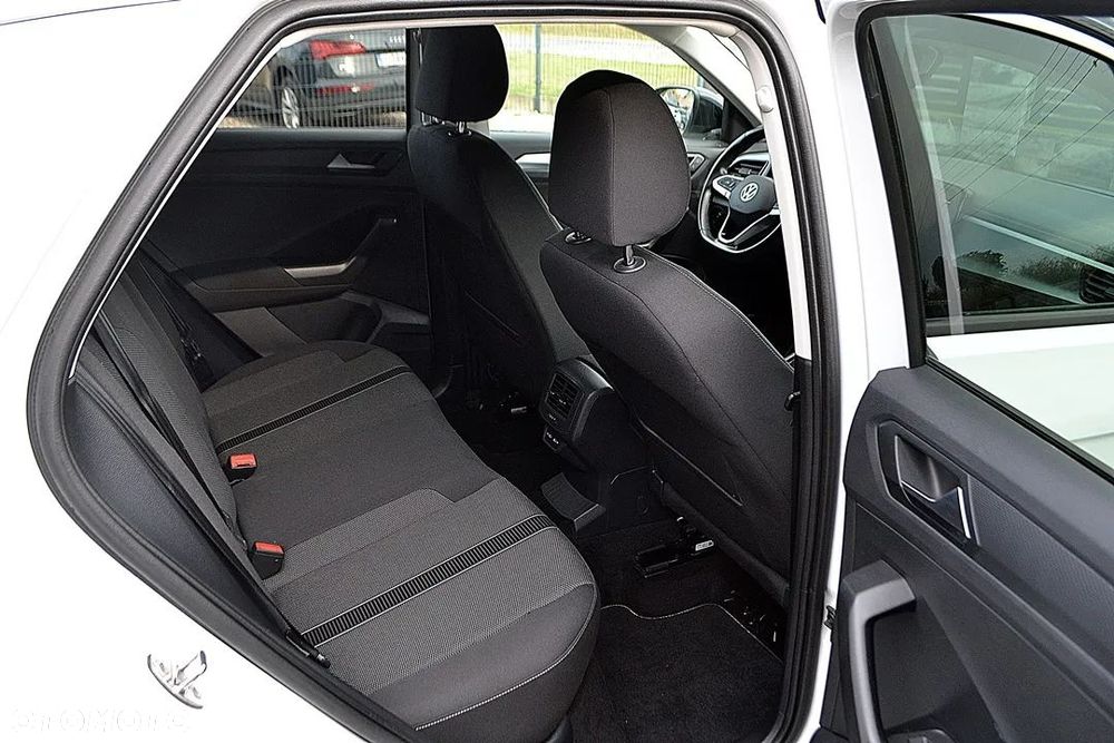 Volkswagen T-Roc 1.5 TSI OPF DSG ACTIVE - 18