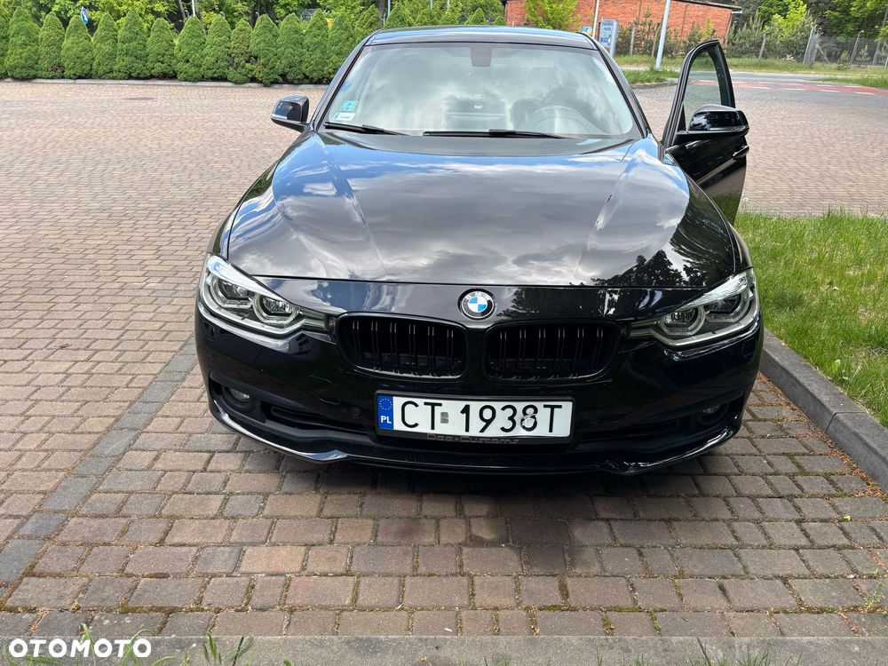 BMW Seria 3 318i - 1