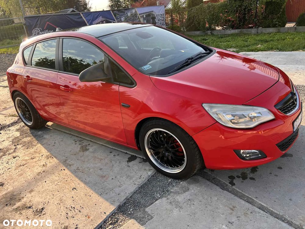 Opel Astra IV 1.4 T Edition 150 - 3