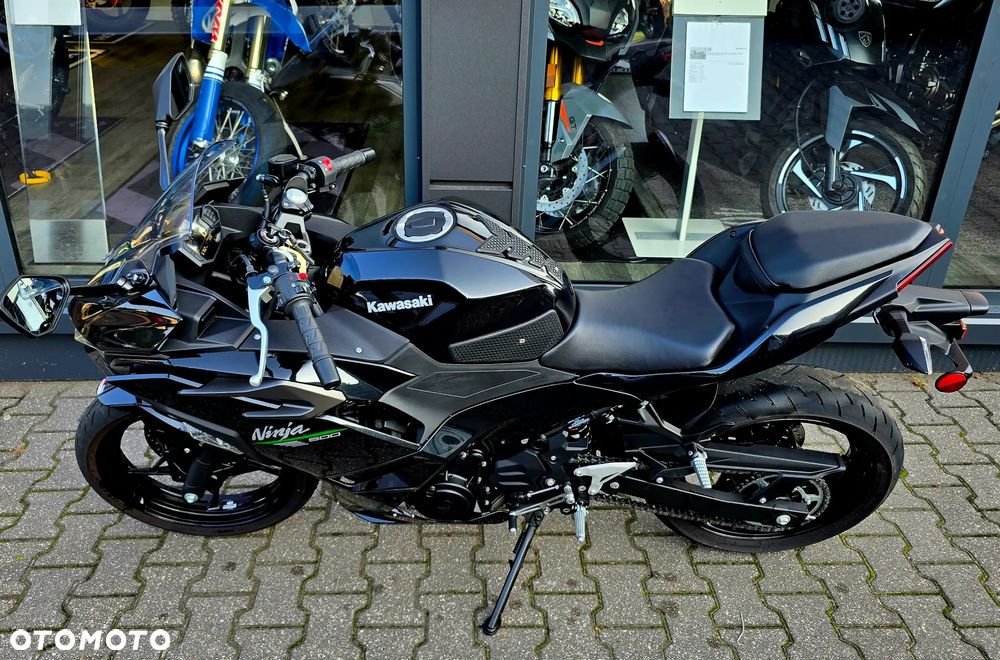 Kawasaki Ninja - 4