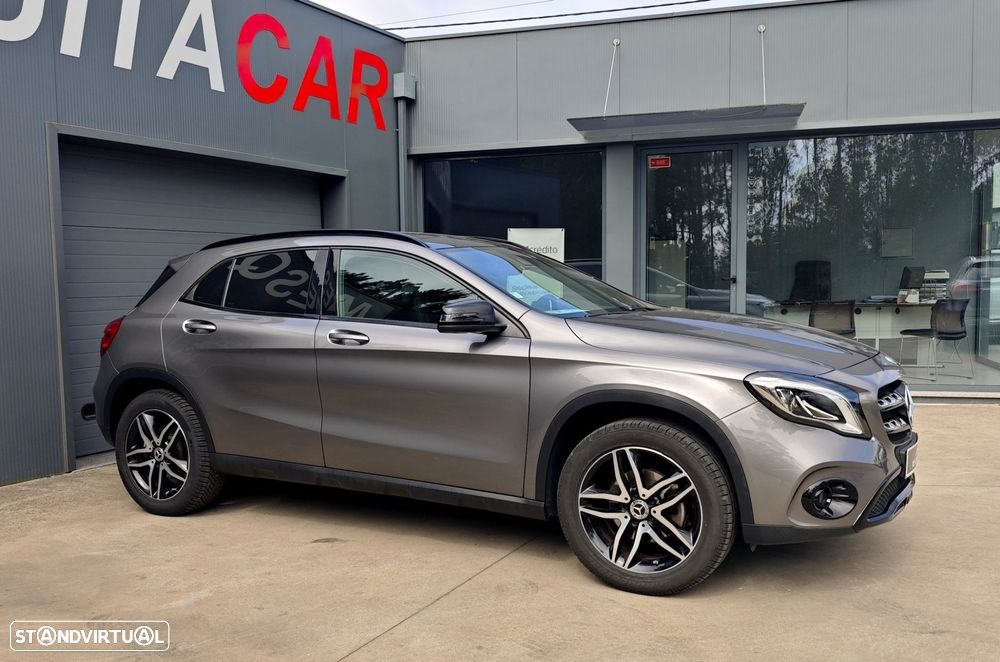 Mercedes-Benz GLA 180 d Urban - 4