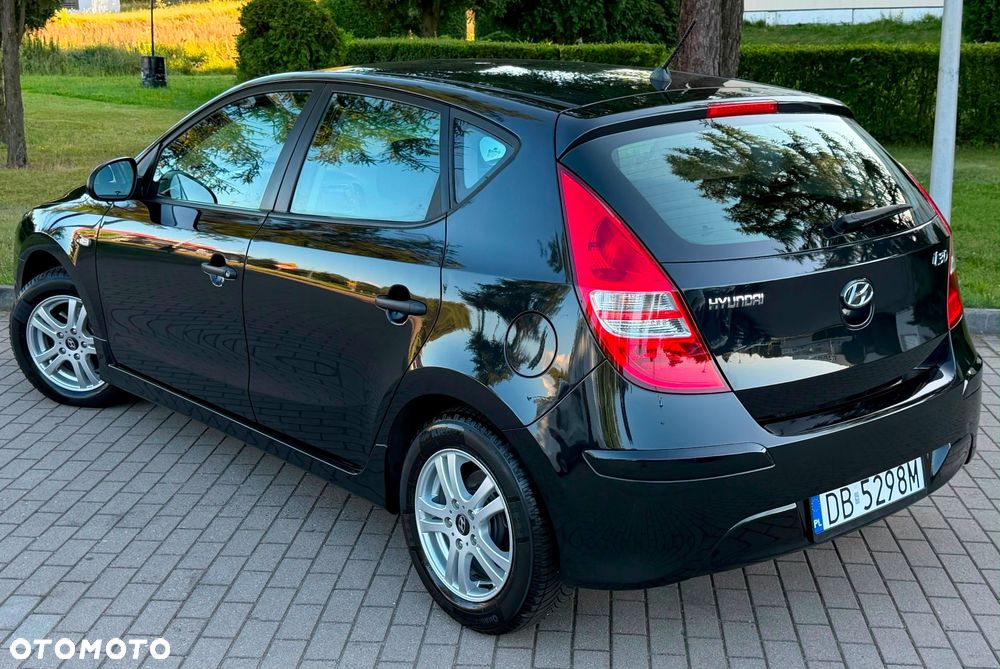Hyundai i30 1.4 FIFA WM Edition - 9
