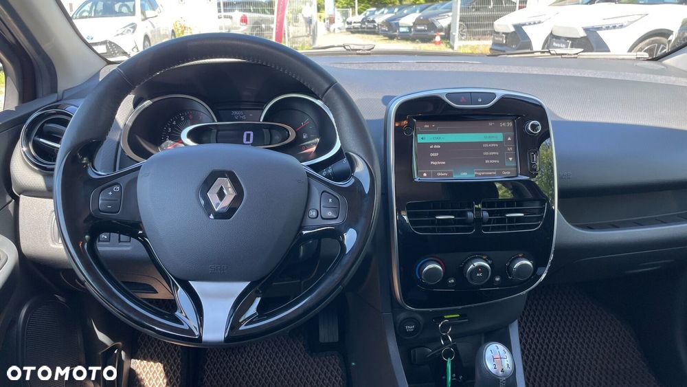 Renault Clio 1.2 16V Life - 11