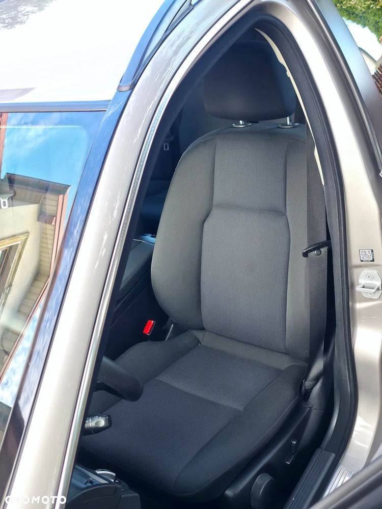 Mercedes-Benz Klasa C 200 (BlueEFFICIENCY) 7G-TRONIC Elegance - 35