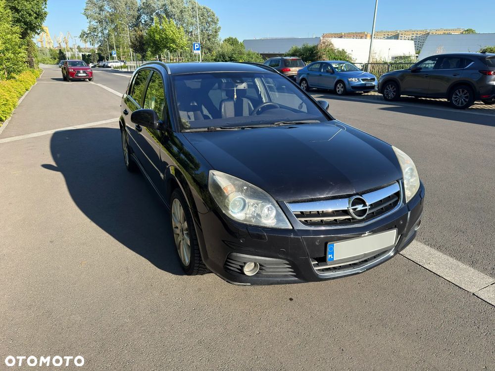Opel Signum 1.9 CDTI Automatik Business Sport - 1