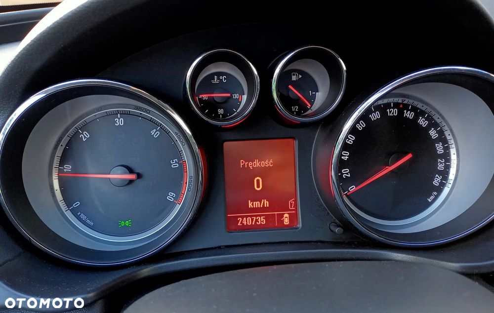 Opel Insignia 2.0 CDTI Sports Tourer 4x4 - 2