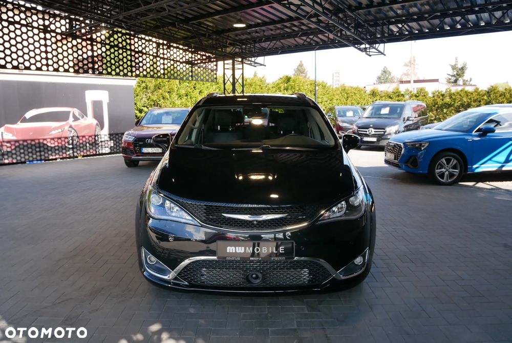 Chrysler Pacifica - 6