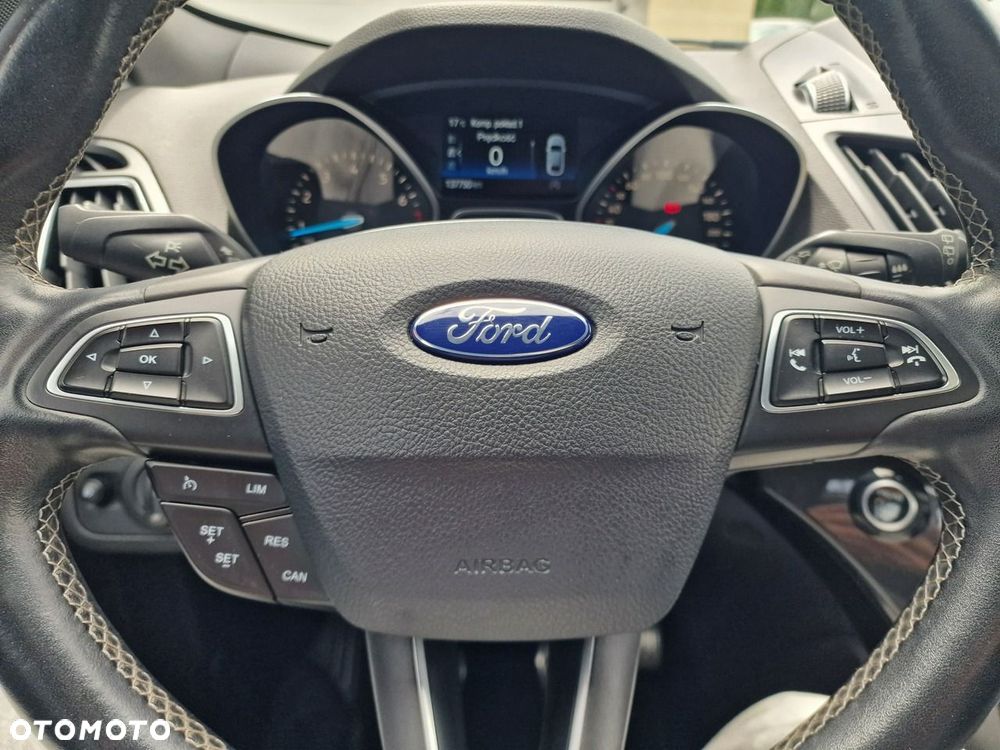 Ford Kuga 1.5 EcoBoost 2x4 ST-Line - 36