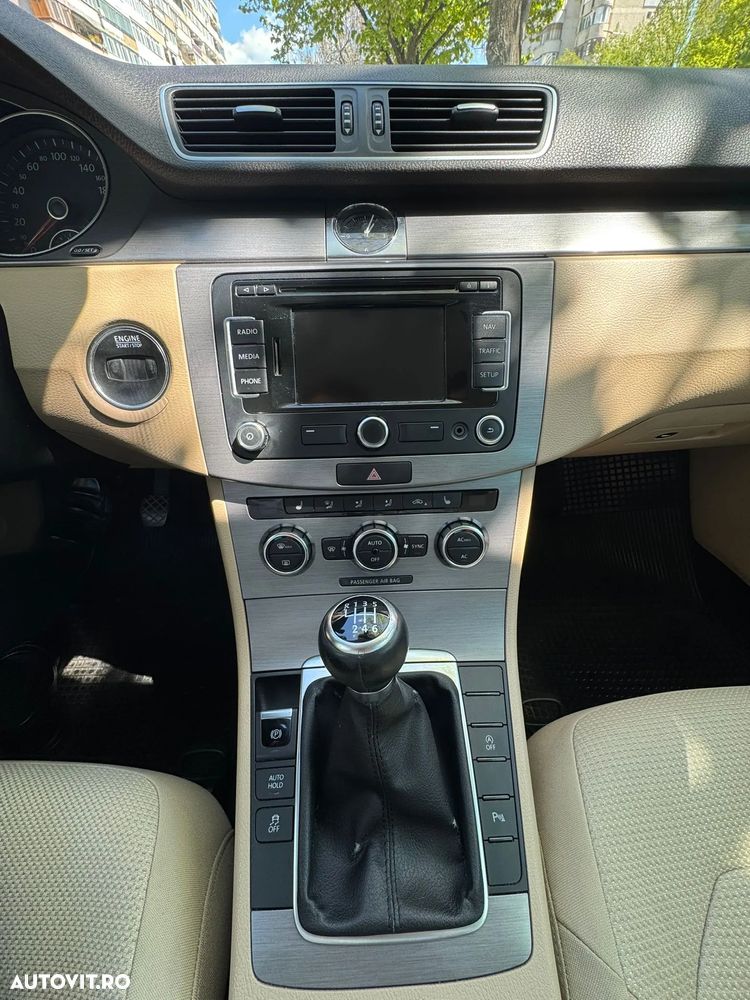 Volkswagen Passat 2.0 TDI Blue TDI Highline - 8