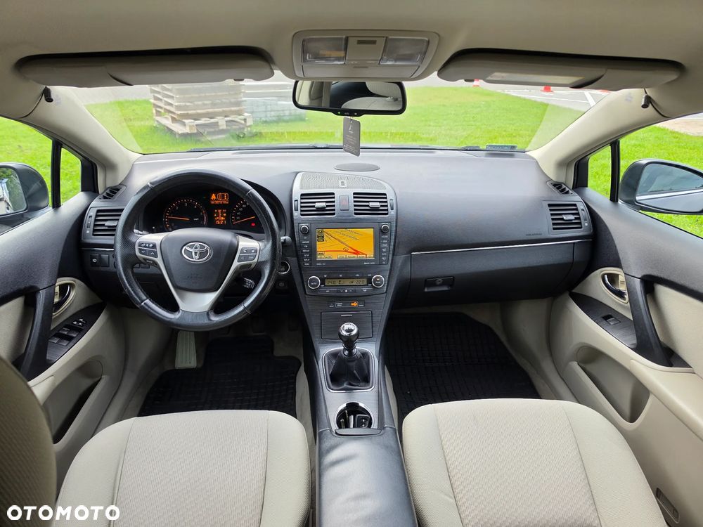Toyota Avensis 2.2 D-4D Premium - 4