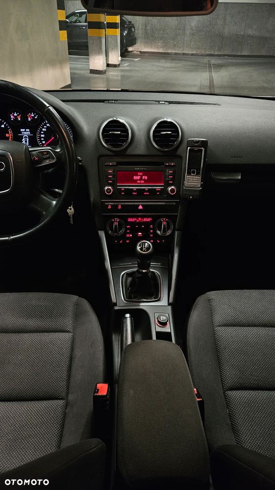 Audi A3 Sportback 1.6 TDI DPF Attraction - 12