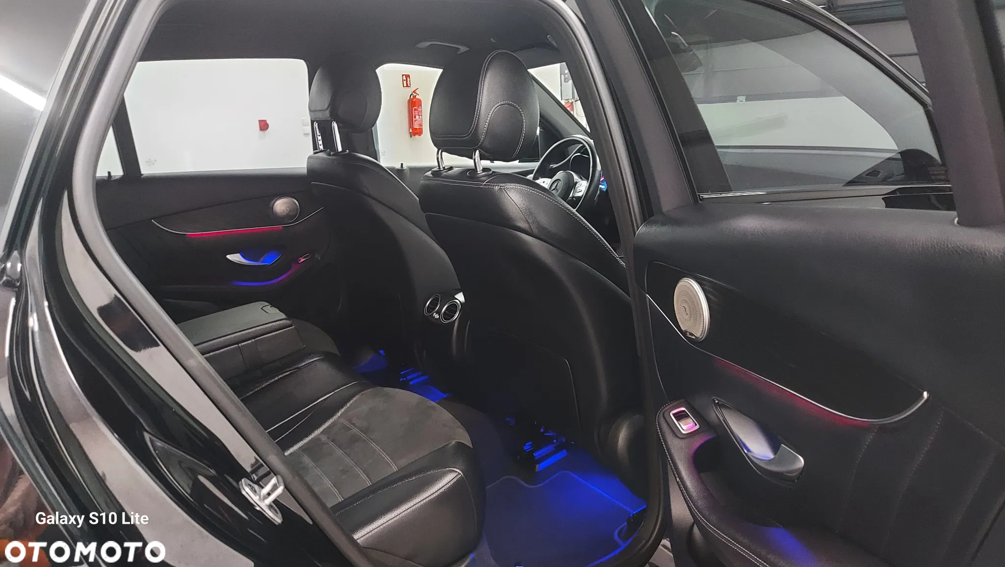 Mercedes-Benz GLC 300 d 4Matic 9G-TRONIC AMG Line Plus - 6