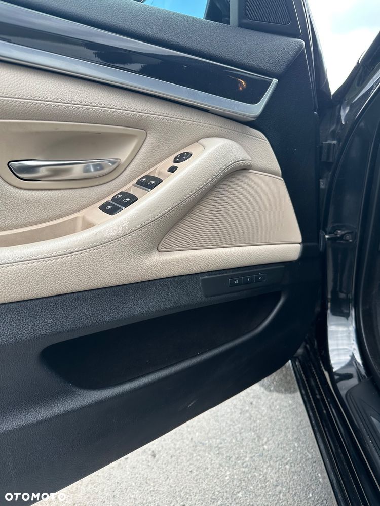BMW Seria 5 520d Luxury Line - 17