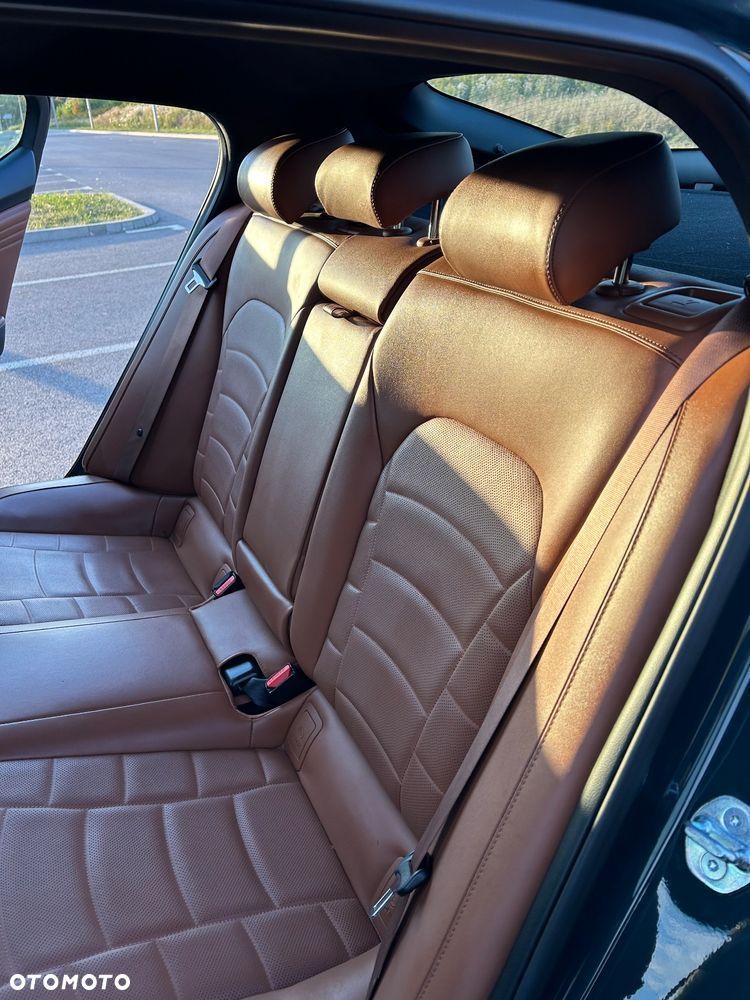 Kia Stinger - 16