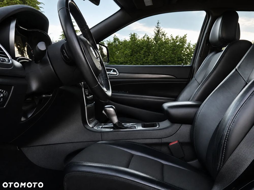 Jeep Grand Cherokee - 10