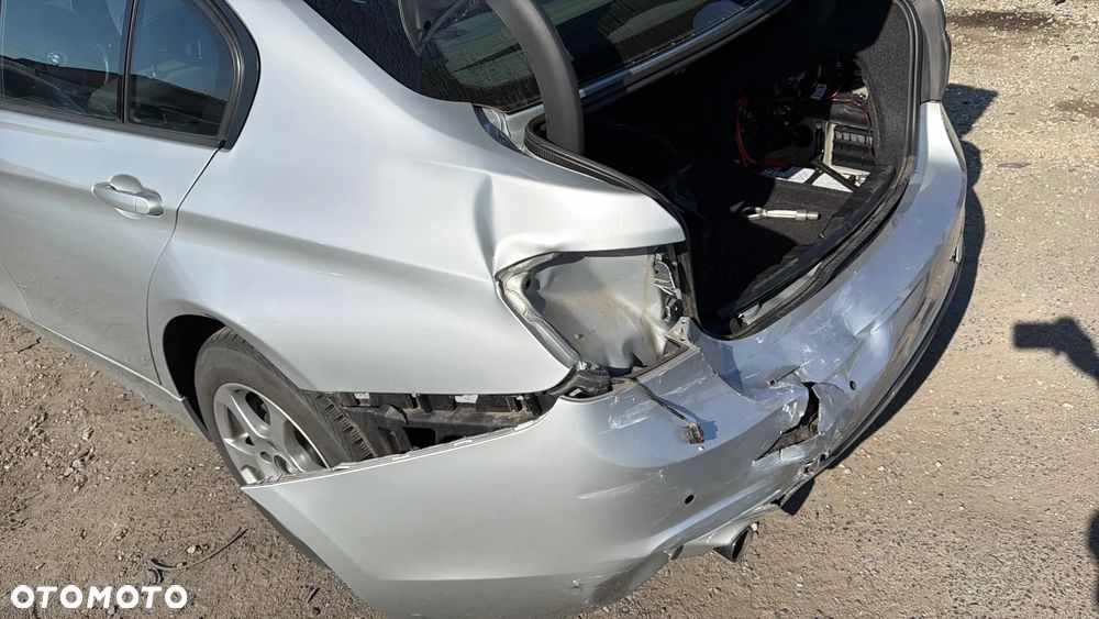 BMW Seria 3 318d Edition Luxury Line Purity - 11