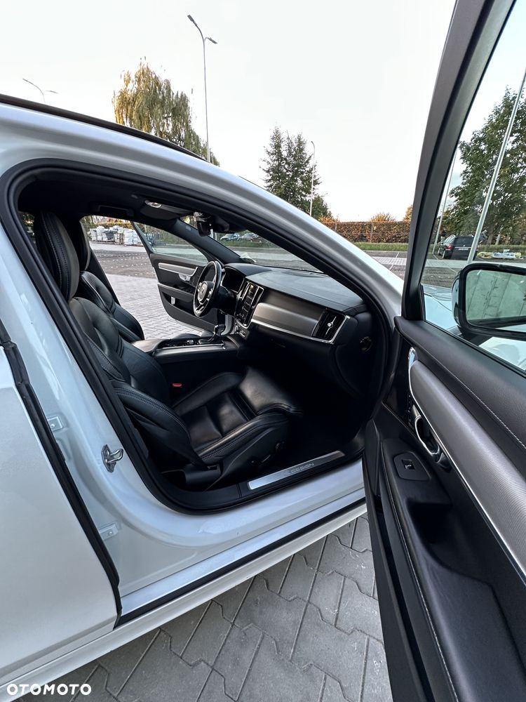 Volvo V90 D5 AWD R-Design - 22