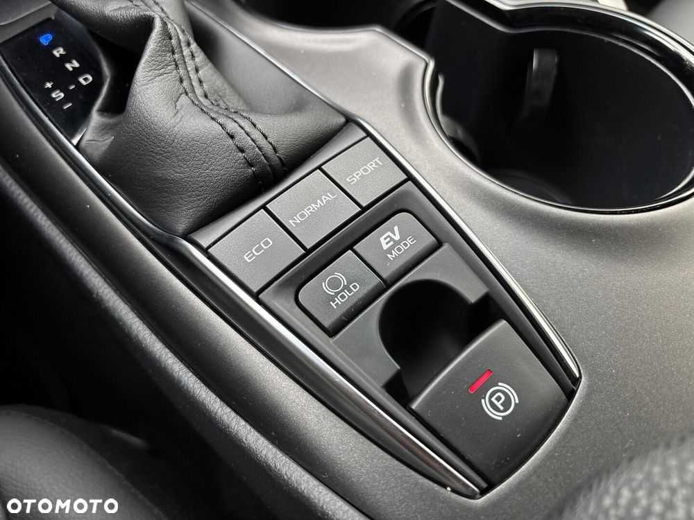 Toyota Camry 2.5 Hybrid Prestige CVT - 30