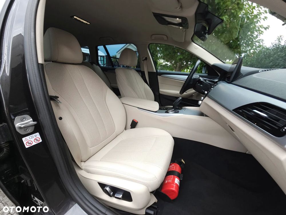 BMW Seria 5 520d mHEV - 23
