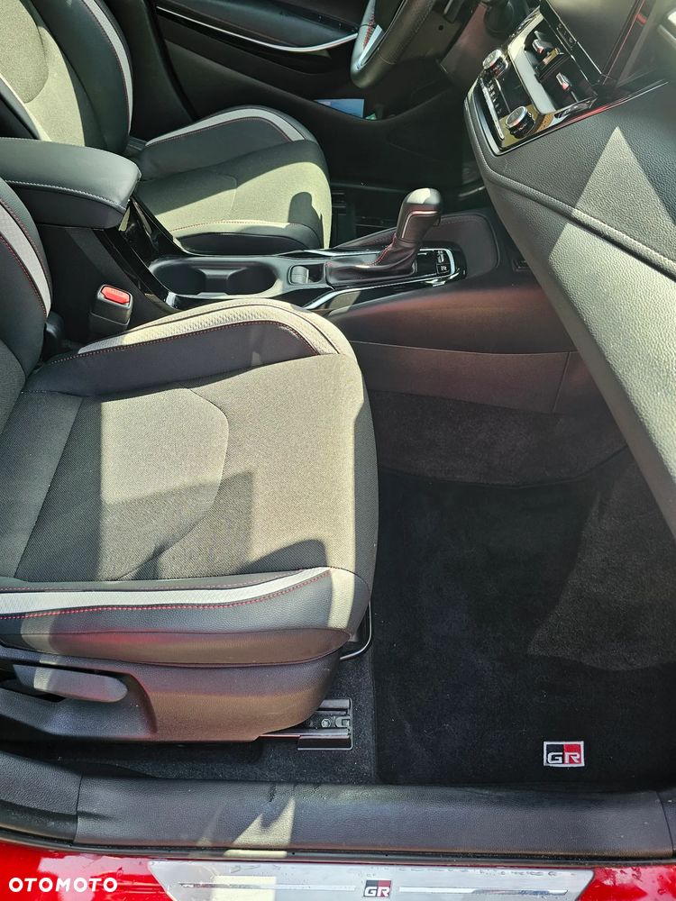 Toyota Corolla 2.0 Hybrid GR Sport - 12