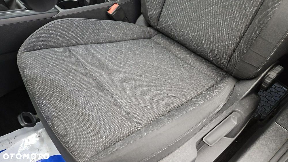 Volkswagen Golf 2.0 TDI Life - 12