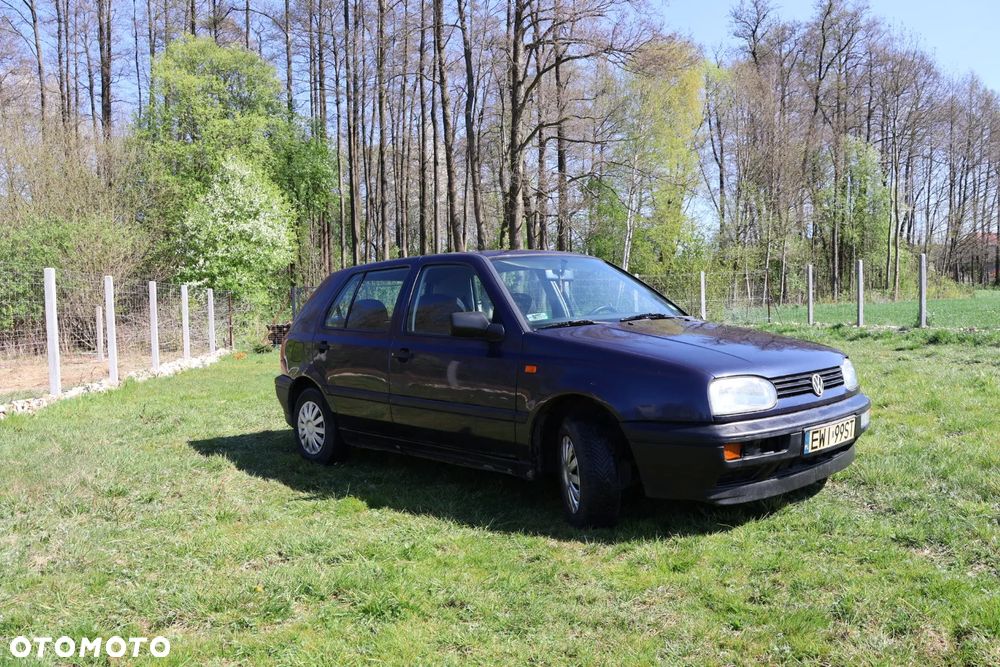 Volkswagen Golf - 3