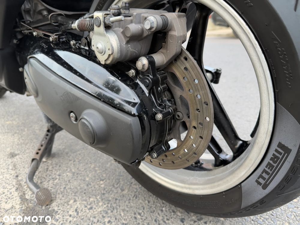Yamaha Tmax - 22