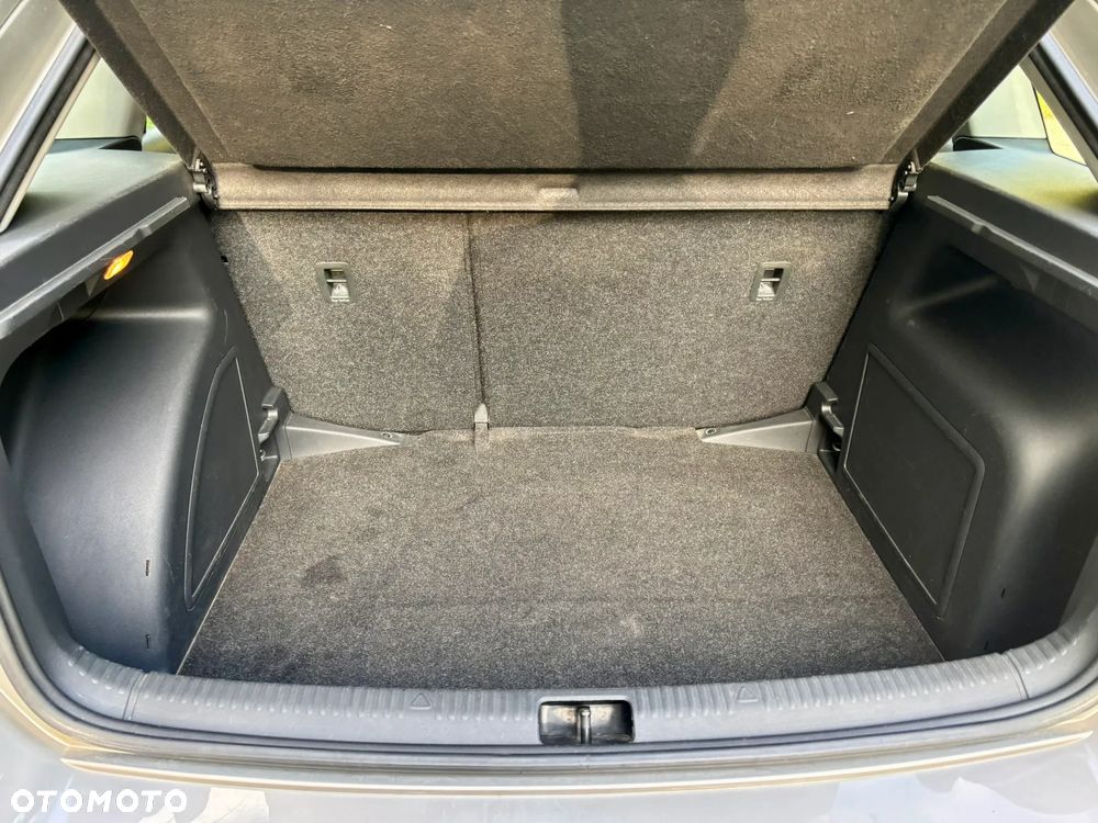 Skoda RAPID 1.2 TSI Ambition - 19