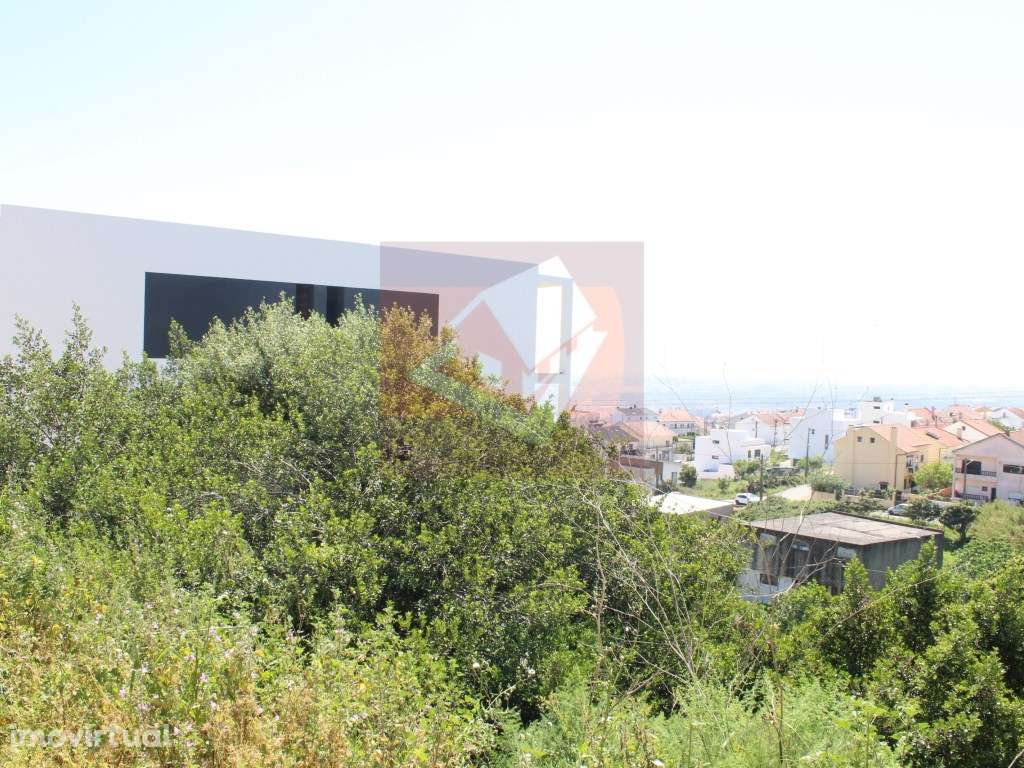 Terreno urbano para construção no Bairro do Girassol, Ramada - Grande imagem: 5/5