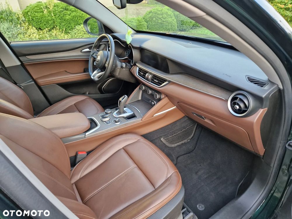 Alfa Romeo Stelvio 2.0 Turbo TI Q4 - 8