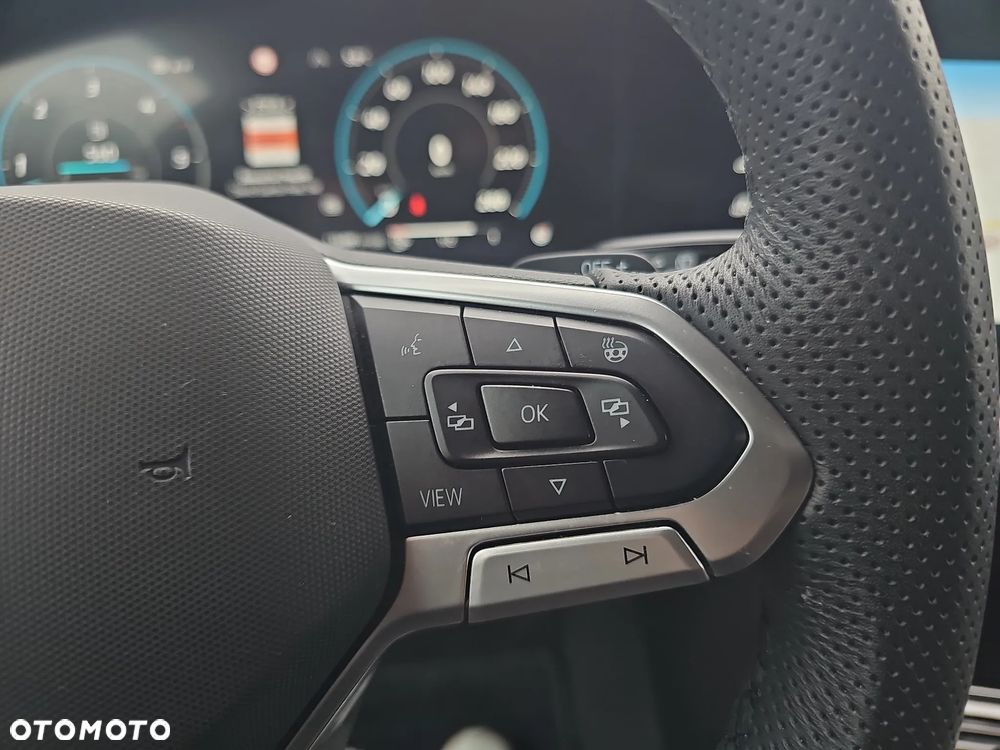 Volkswagen Touareg 3.0 V6 TDI 4Motion R-Line - 23