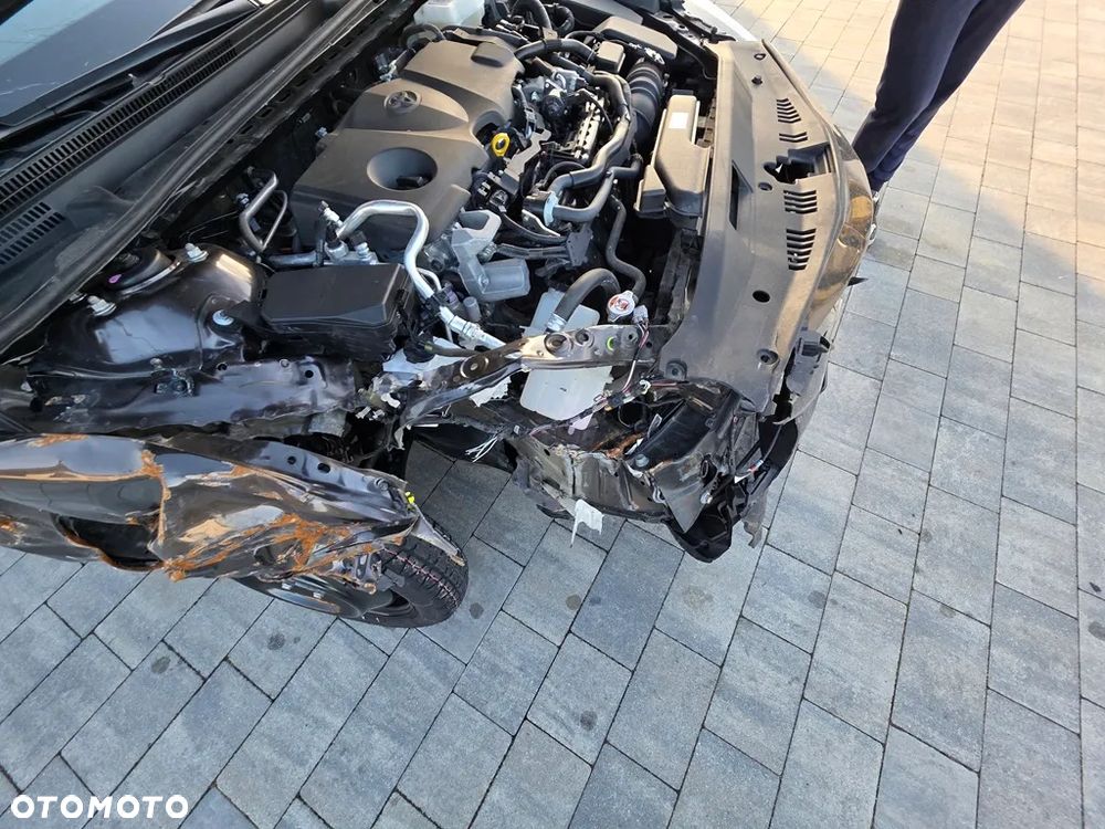 Toyota Camry 2.5 Hybrid Comfort CVT - 17