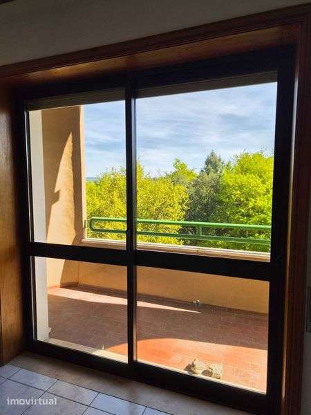 Apartamento T4 no Bairro Quinta de Santa Eugénia (Viseu) - Grande imagem: 3/12